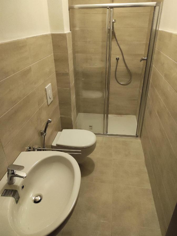 Appartamento Anna Desenzano del Garda Exteriör bild
